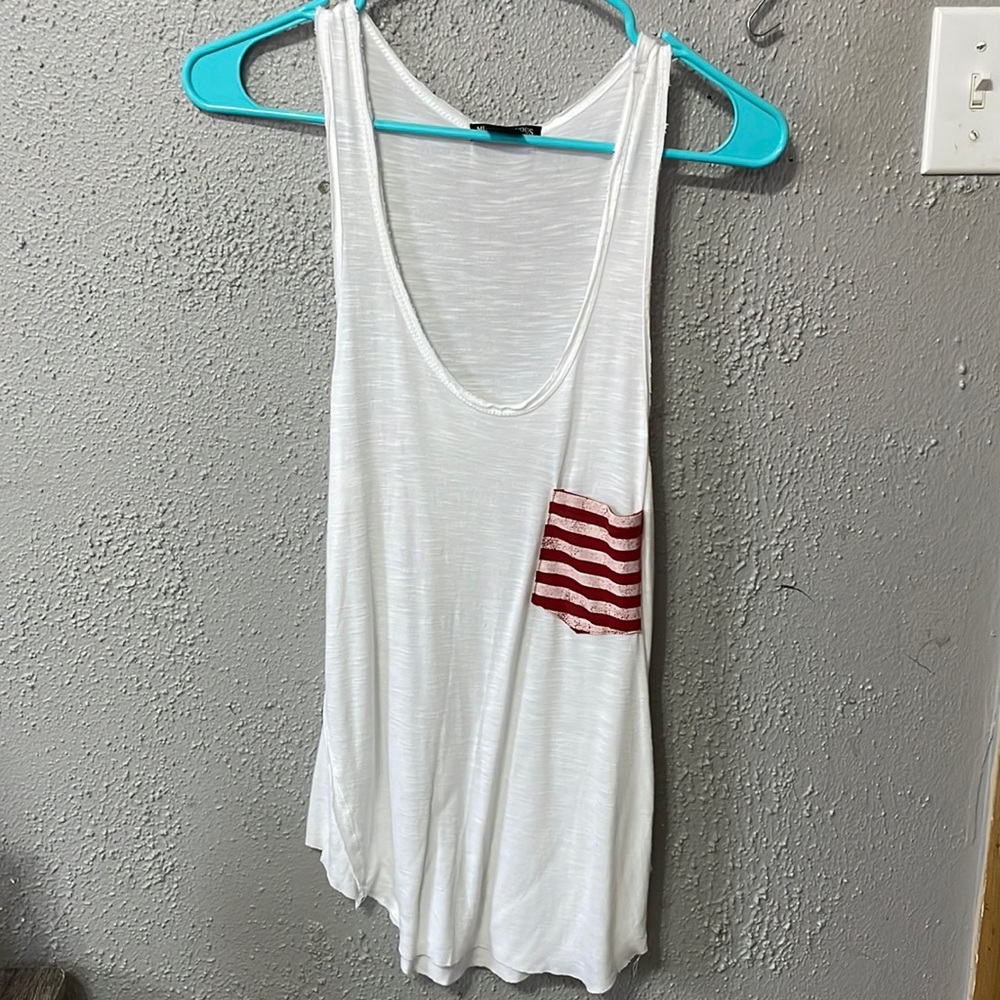 White Pocket Tank